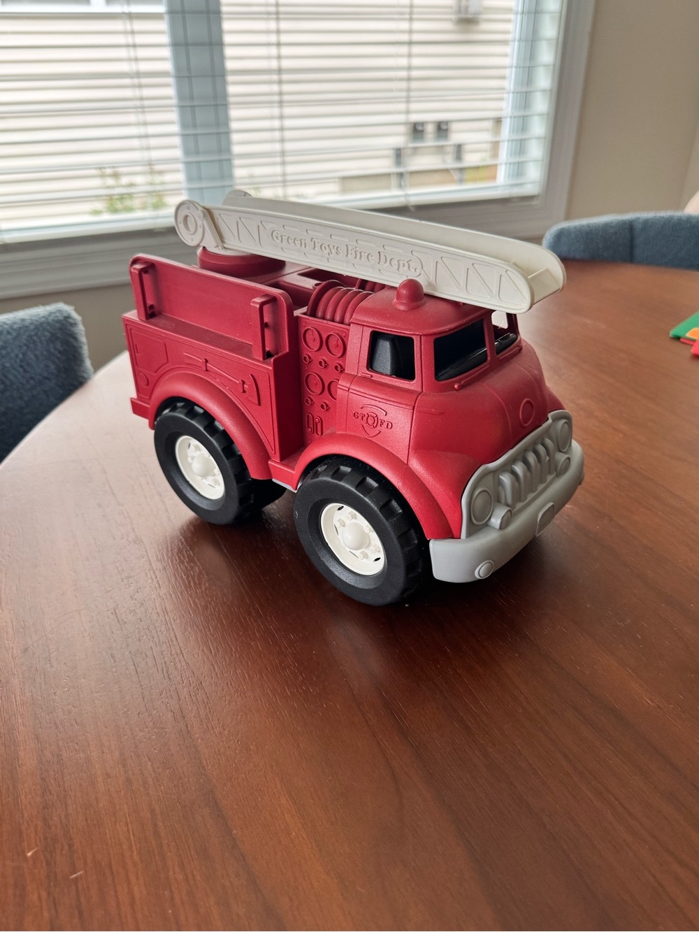 🔹 Green Toys Fire Truck – Red Ladder Fire Engine Toy